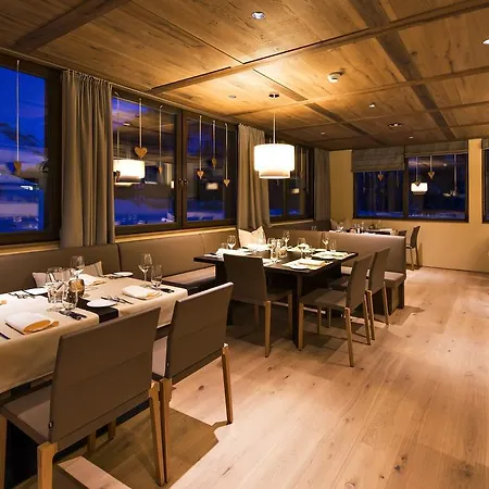 Palue Hotel 3*