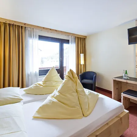 帕鲁酒店 酒店 3*