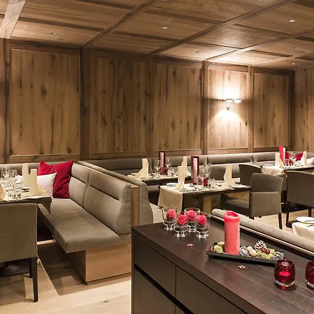 Palue Отель Понтрезина